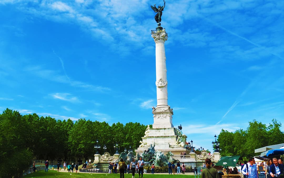 reasons why you should come visit ot live in Bordeaux, France